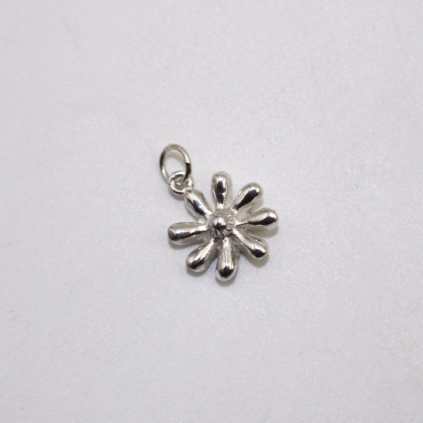 DAISY CHARM